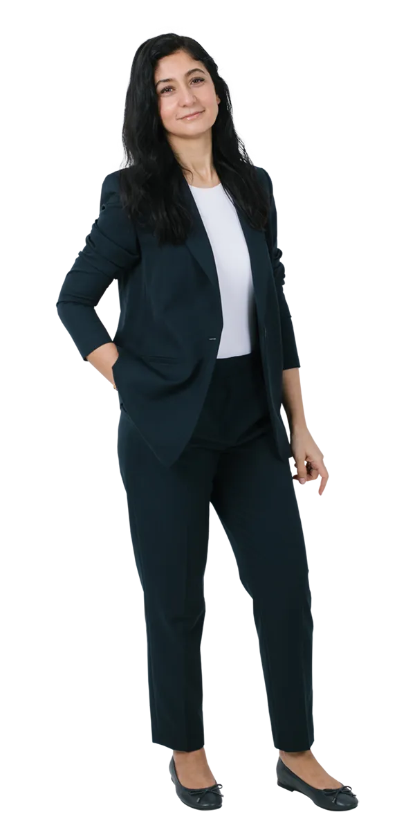 aynur-yildirim-fullbody-studio-next.png
