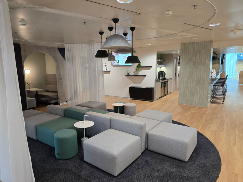 Euro Plaza Lounge