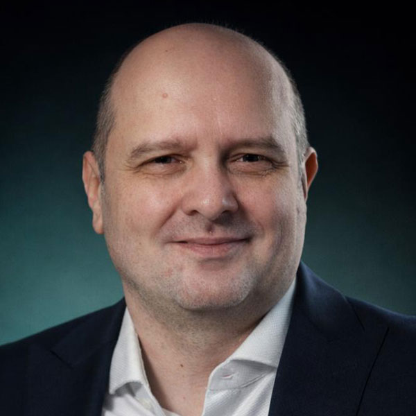 Oliver-Schuster.jpg