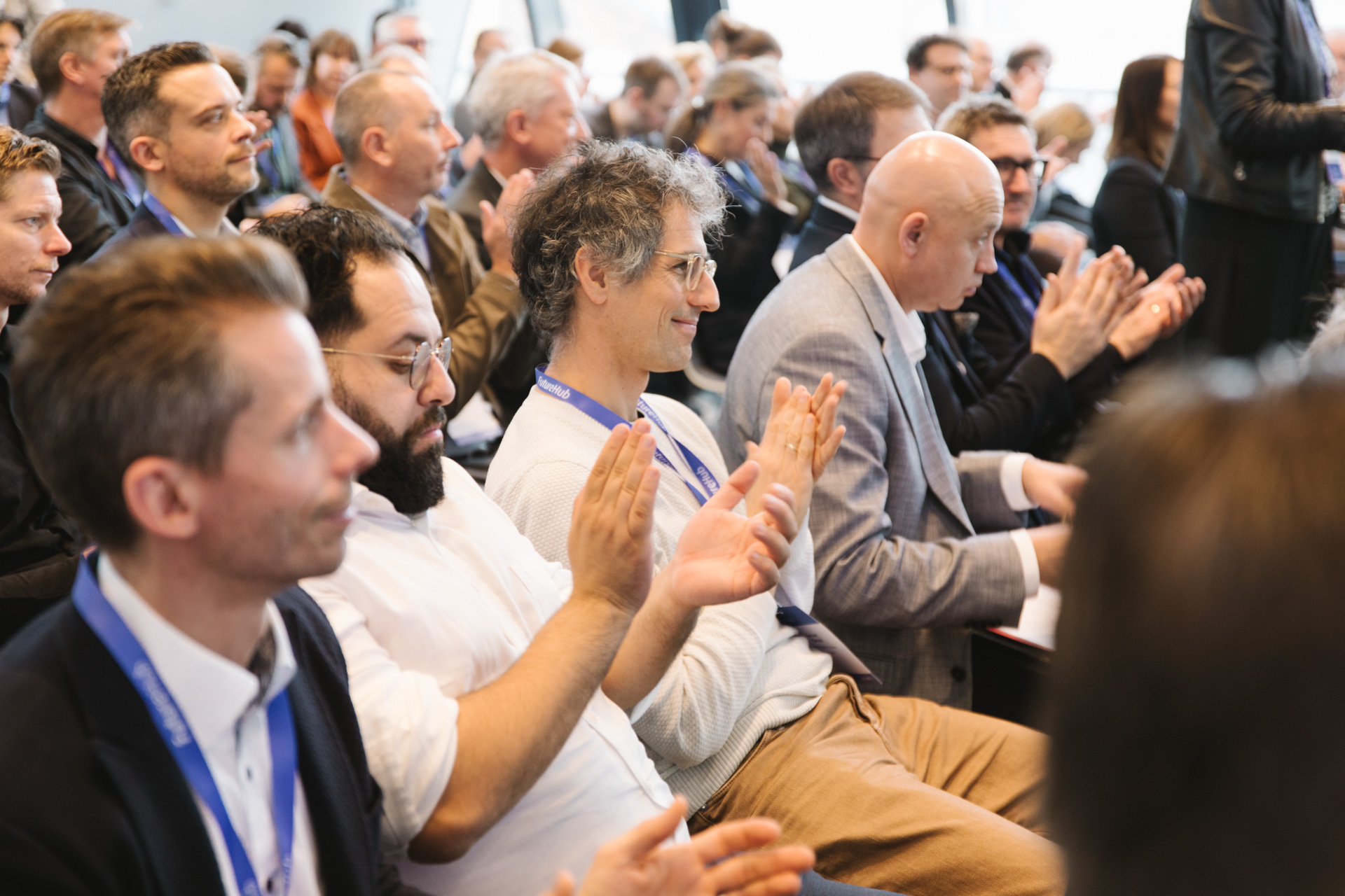 Ein Blick in Publikum der FutureHub: Bau 2025
