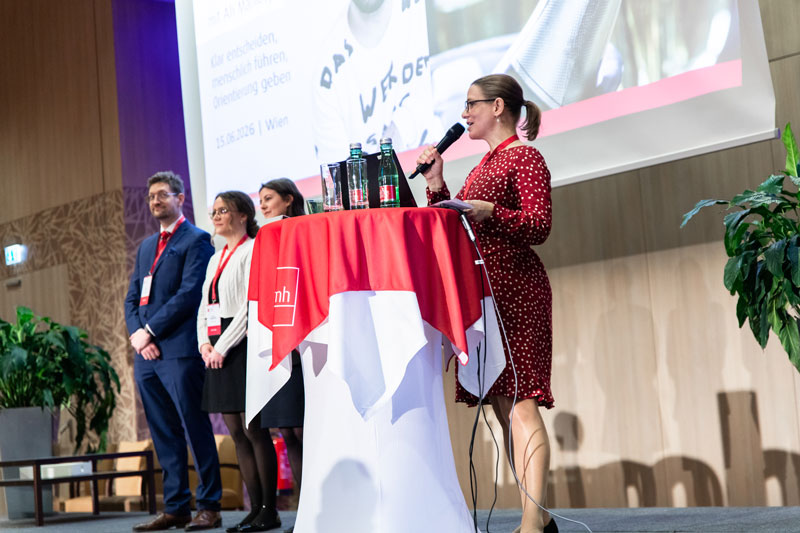 Imh Projektleiter Auf Bühne
