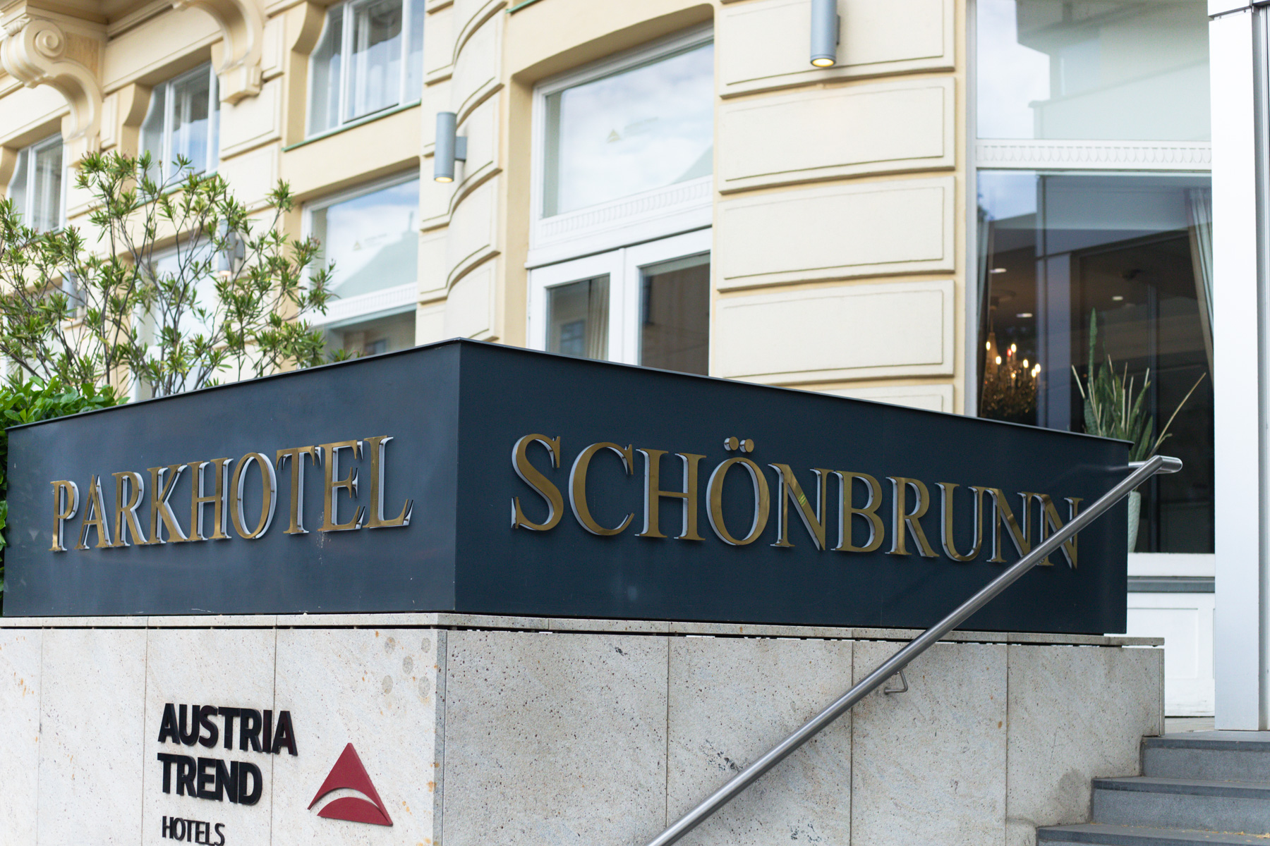 Die Außenansicht des Austria Trend Parkhotel Schönbrunn.