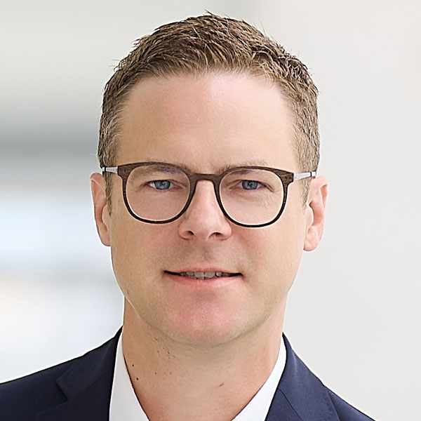 bernhard-hohenegger.jpg