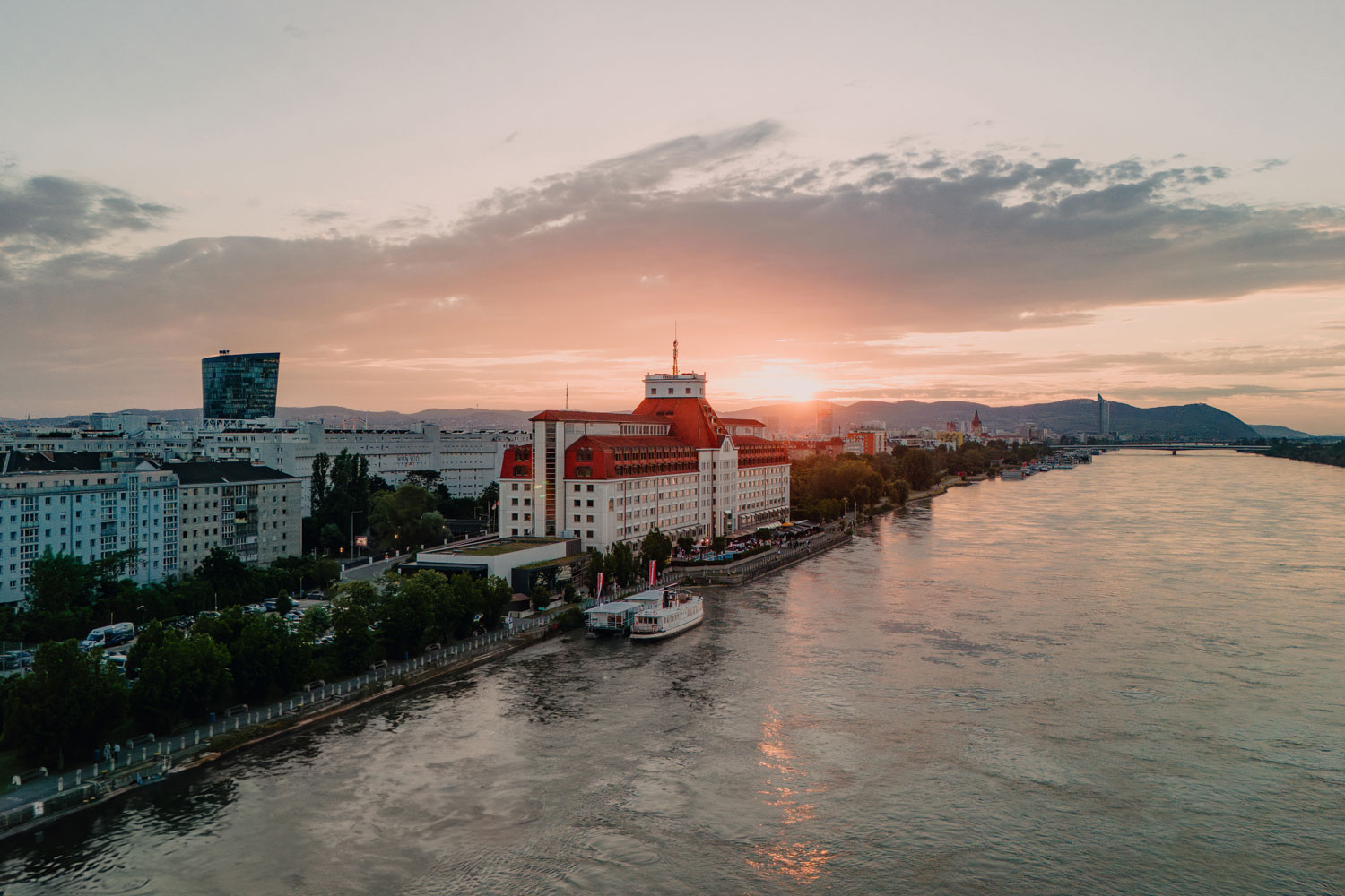 Hilton Vienna Waterfront Außenansicht