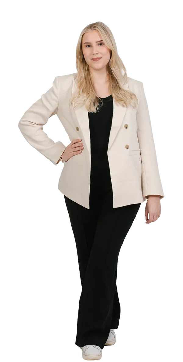 allegra-staringer-fullbody-studio-next.png