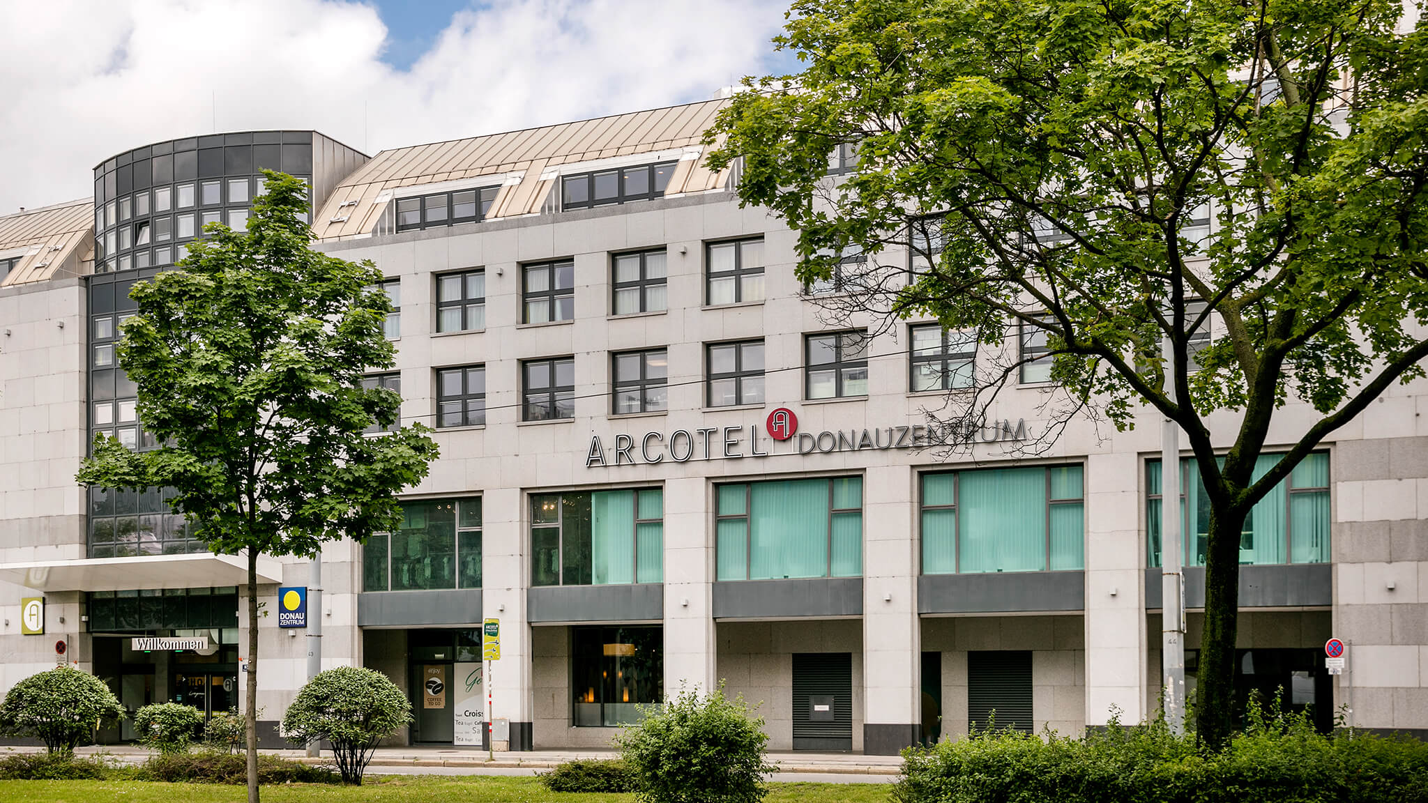Arcotel Donauzentrum Außenansicht