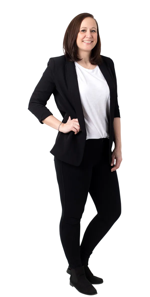 julia-henneberg-fullbody-studio-next.png