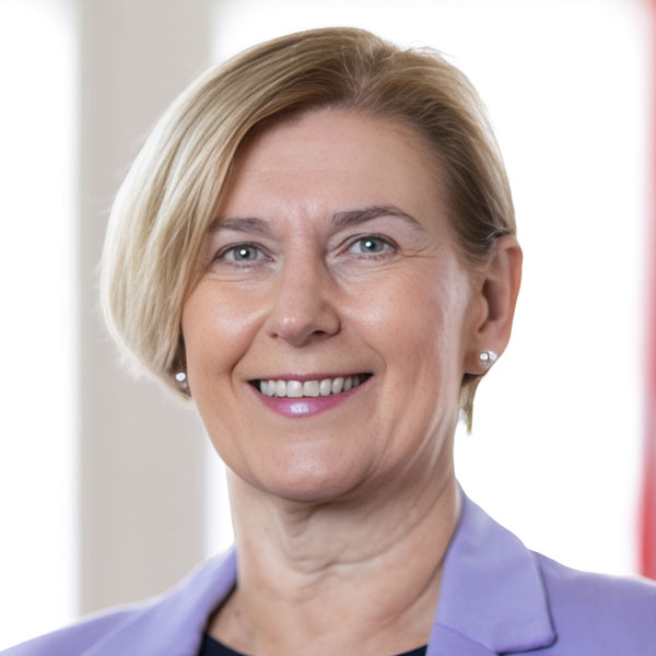 elisabeth-fuchs.jpg