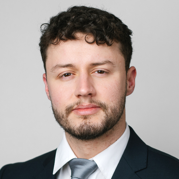 raul-savu-portrait-studio-next.jpg