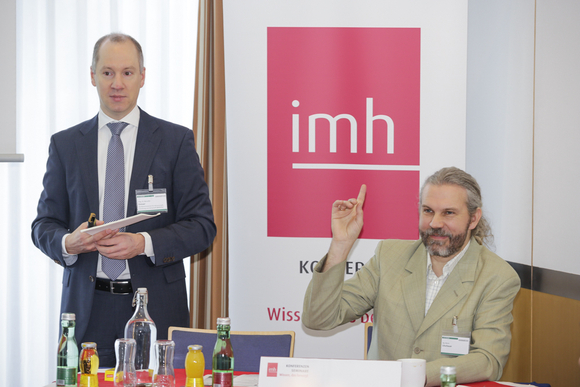 
    Mag. Dr. Benedikt Ennser und Ing. Martin Litschauer (Vorsitzender)
