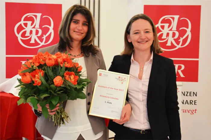 imh-assistant-of-the-year-award-2017-annemarie-schnelzer.jpg
