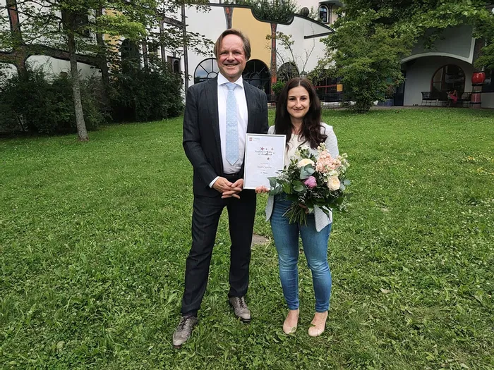 imh-assistant-of-the-year-award-2022-claudia-sporrer.jpg