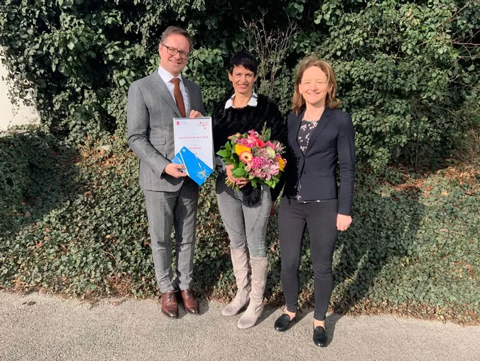 imh-assistant-of-the-year-award-2019-renate-kalkhofer.jpg